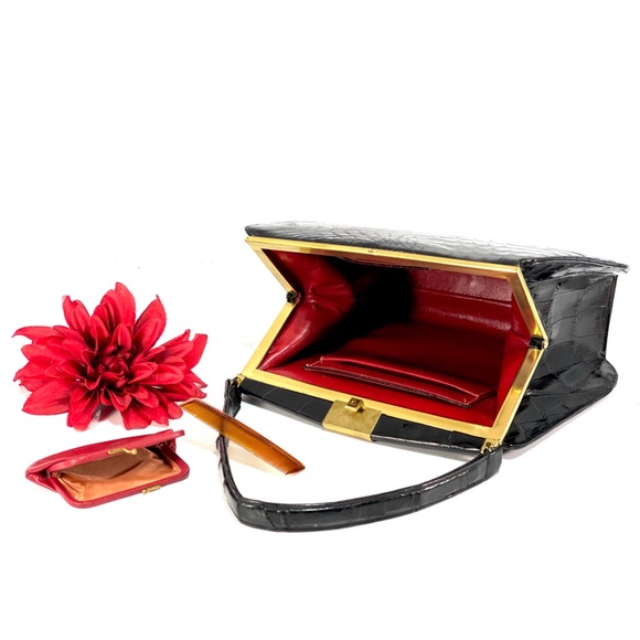 VINTAGE BELLESTONE | Genuine Alligator Satchel | Coin purse | Black & Red - Picture 14 of 15